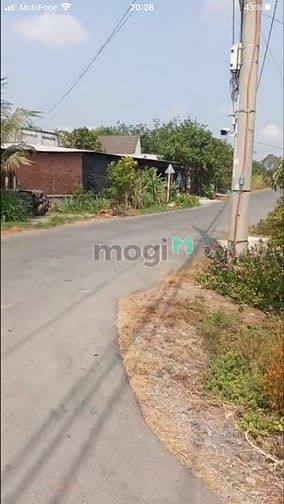 Hình ảnh Bán lô đất mặt tiền đường nhựa có 300 m thổ cư giá rẻ khu dân cư đông