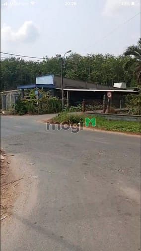 Hình ảnh Bán lô đất mặt tiền đường nhựa có 300 m thổ cư giá rẻ khu dân cư đông