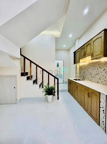Hình ảnh Cần ra đi siêu phẩm Quốc Hương q2 giá 2tỷ550