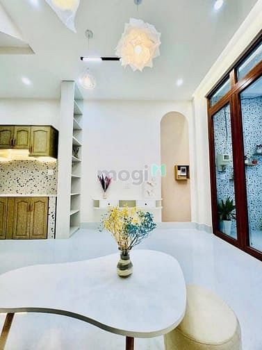 Hình ảnh Cần ra đi siêu phẩm Quốc Hương q2 giá 2tỷ550
