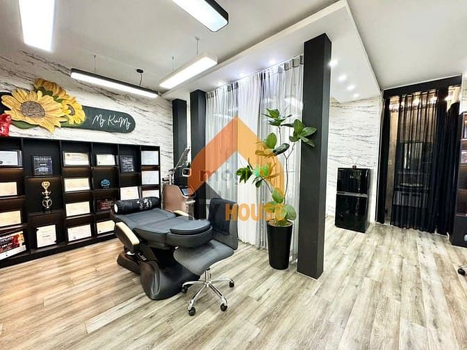 Hình ảnh Villa Quốc Hương Khu Vực Sầm Uất Cho Thuê Chỉ 45tr