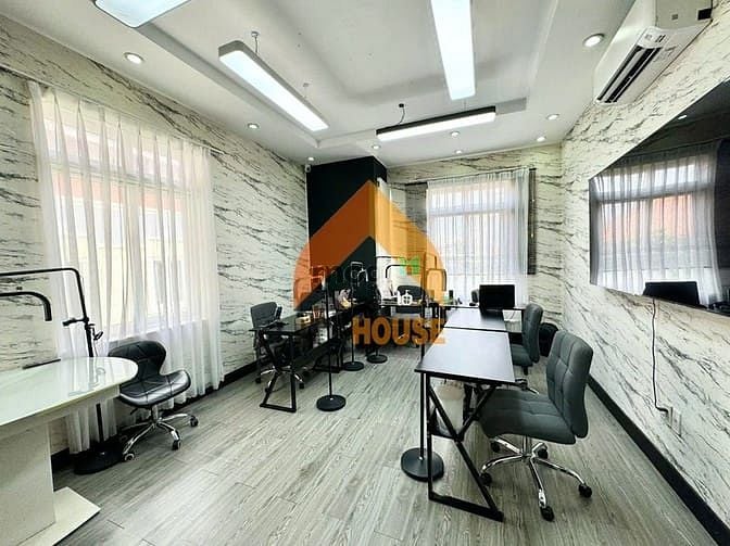 Hình ảnh Villa Quốc Hương Khu Vực Sầm Uất Cho Thuê Chỉ 45tr
