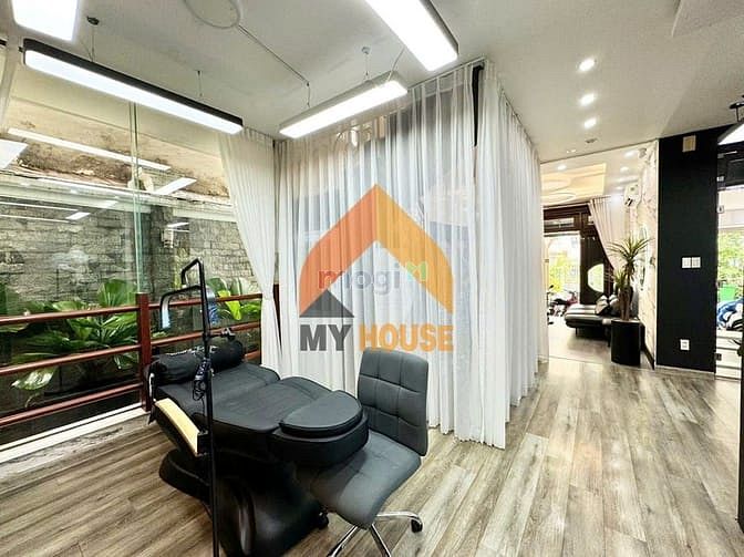 Hình ảnh Villa Quốc Hương Khu Vực Sầm Uất Cho Thuê Chỉ 45tr