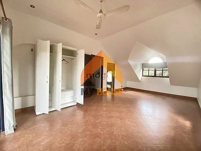 Hình ảnh Biệt Thự Sân Vườn, Hồ Bơi Quận 2 Cho Thuê Dài Hạn