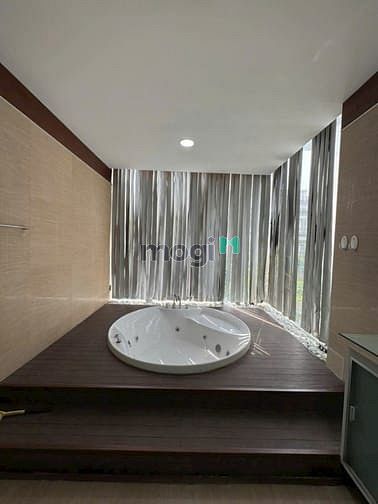 Hình ảnh Cho thuê biệt thự Phạm Thái Bường Phú Mỹ Hưng, P. Tân Phong, Q7
