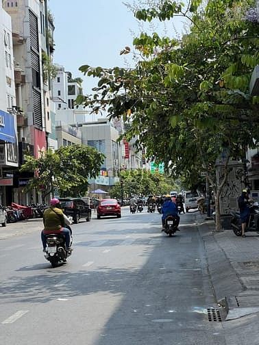 Hình ảnh Cho thuê nhà góc 2mt 570 Nguyễn Đình Chiểu quận 3