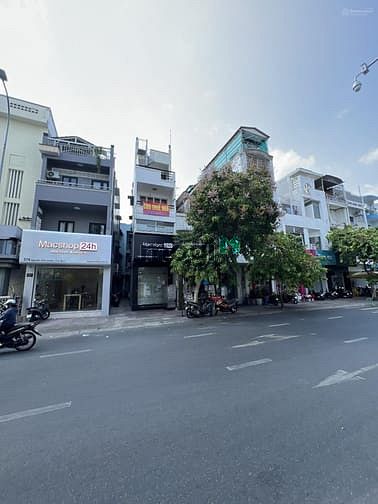 Hình ảnh Cho thuê nhà góc 2mt 570 Nguyễn Đình Chiểu quận 3