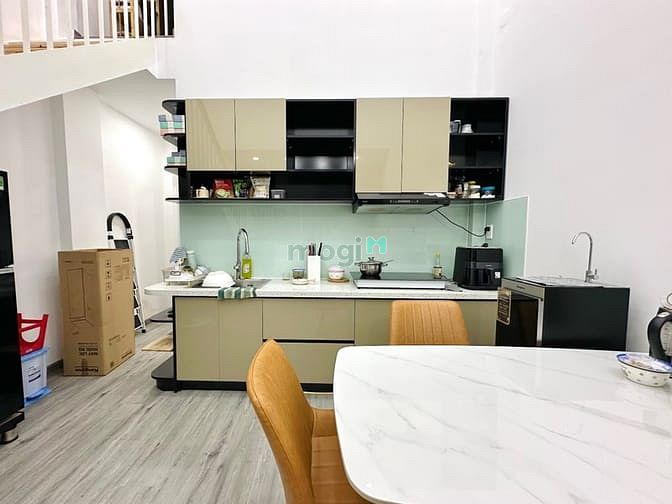 Hình ảnh Bán nhà 2 tầng Phan văn trị phường 11 bình thạnh