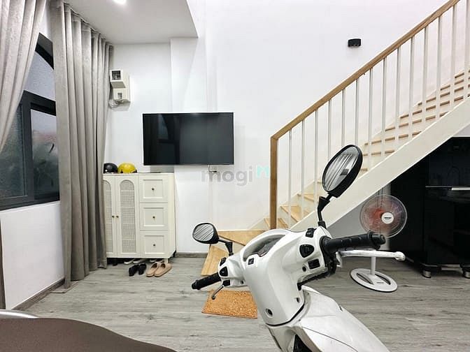 Hình ảnh Bán nhà 2 tầng Phan văn trị phường 11 bình thạnh