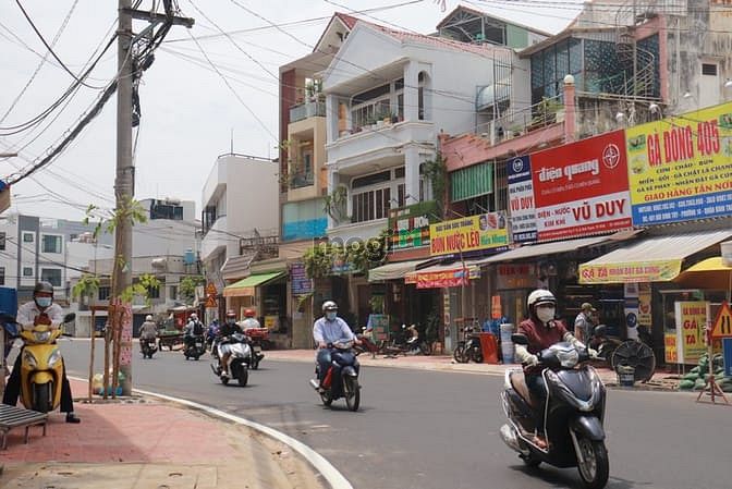 Hình ảnh Bán toà nhà mặt tiền đường Bùi Đình Tuý khu sầm uất