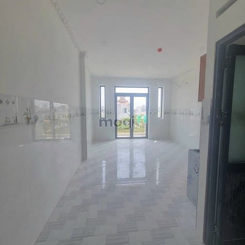 Hình ảnh Phòng bancol full nội thất ở Le Văn Quới