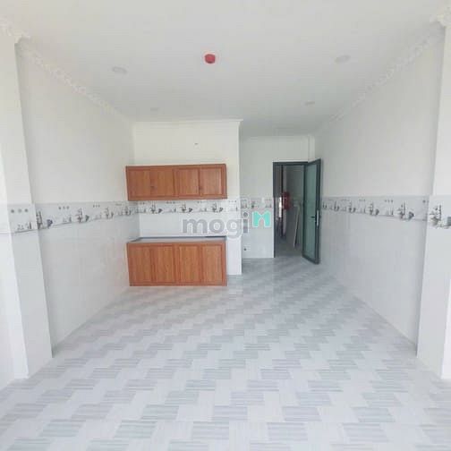 Hình ảnh Phòng bancol full nội thất ở Le Văn Quới