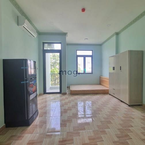 Hình ảnh Phòng bancol full nội thất ở Le Văn Quới