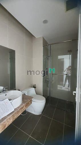 Hình ảnh Văn phòng Golden King ngay trung tâm PMH  33m2 sẵn máy lạnh âm trần
