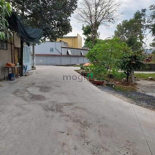 Hình ảnh Bán lô đất 1000m Full thổ cư giá rẻ có nhà cấp 4 gần QL 22