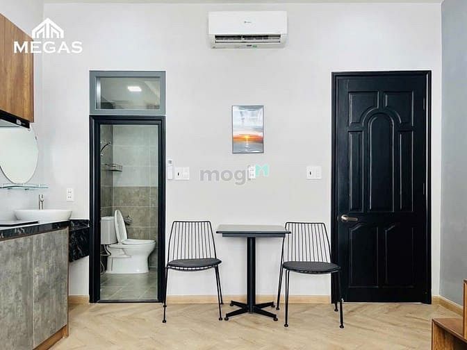 Hình ảnh Cho thuê căn DUPLEX ngay D2 Nguyễn Gia Trí Ngã Tư Hàng XAnh
