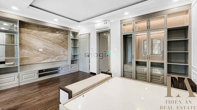 Hình ảnh Cho thuê biệt thự đẹp tại khu compound cao cấp Chateau, Phú Mỹ Hưng