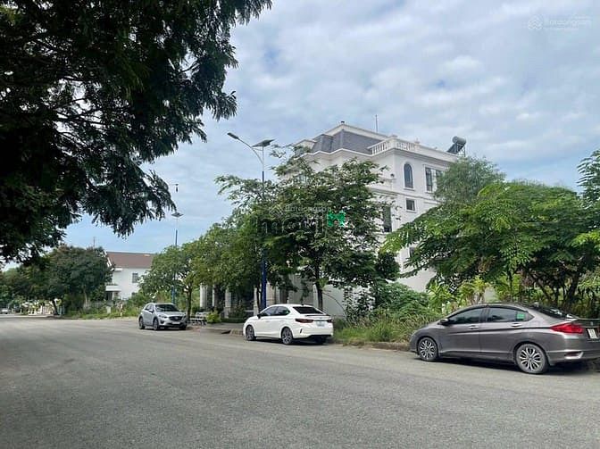 Hình ảnh BÁN ĐẤT NGỘP tại KDC Bình Nguyên Dĩ An giá 2 tỷ 6/100m2, SHR