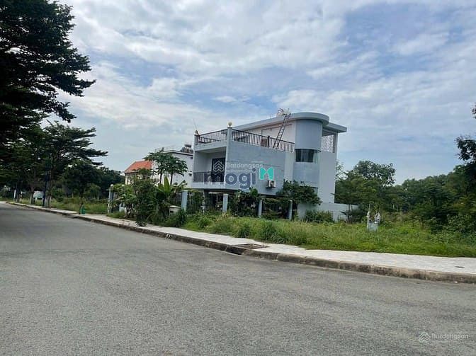 Hình ảnh BÁN ĐẤT NGỘP tại KDC Bình Nguyên Dĩ An giá 2 tỷ 6/100m2, SHR