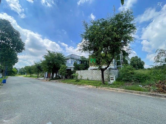 Hình ảnh BÁN ĐẤT NGỘP tại KDC Bình Nguyên Dĩ An giá 2 tỷ 6/100m2, SHR