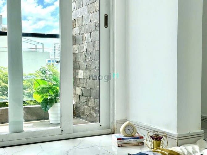 Hình ảnh Phòng Ban Công Thông Thoáng Full nội thất Cao Cấp, Gần Cầu Tham Lương