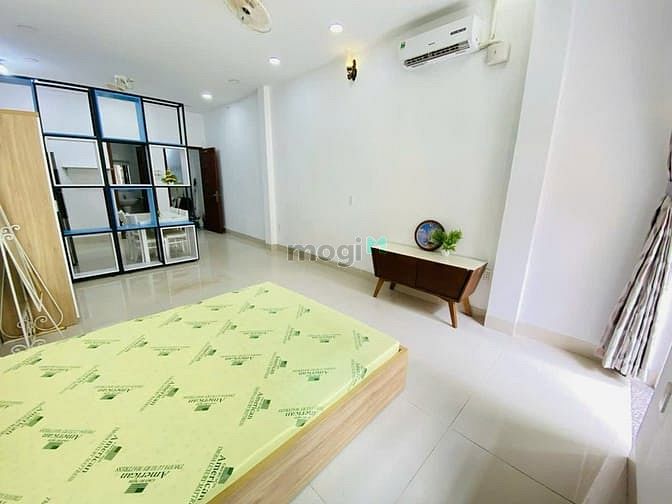 Hình ảnh Phòng mới mặt tiền quận 1 bancon full NT