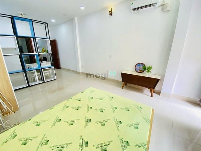 Hình ảnh Phòng mới mặt tiền quận 1 bancon full NT
