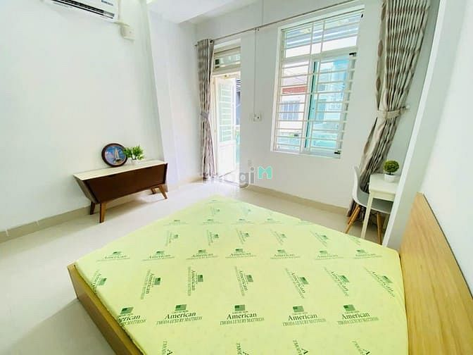 Hình ảnh Phòng mới mặt tiền quận 1 bancon full NT