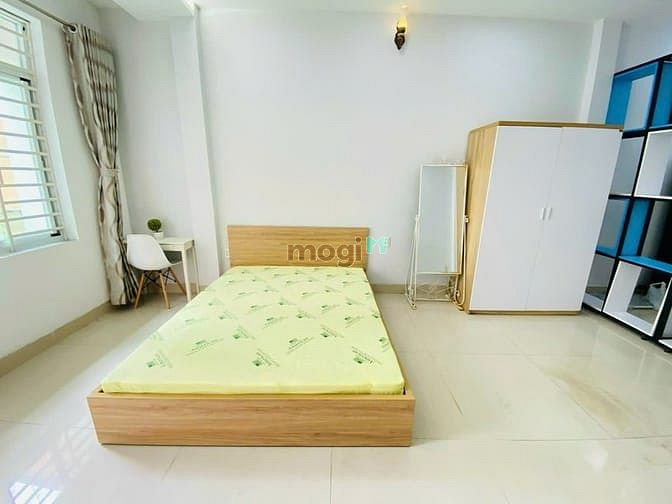 Hình ảnh Phòng mới mặt tiền quận 1 bancon full NT