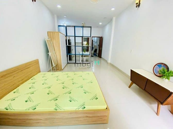Hình ảnh Phòng mới mặt tiền quận 1 bancon full NT