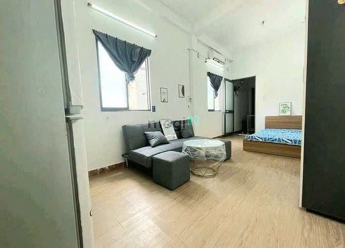 Hình ảnh CHDV full nội thất phòng Studio cửa sổ trời - cửa sổ hàng lang