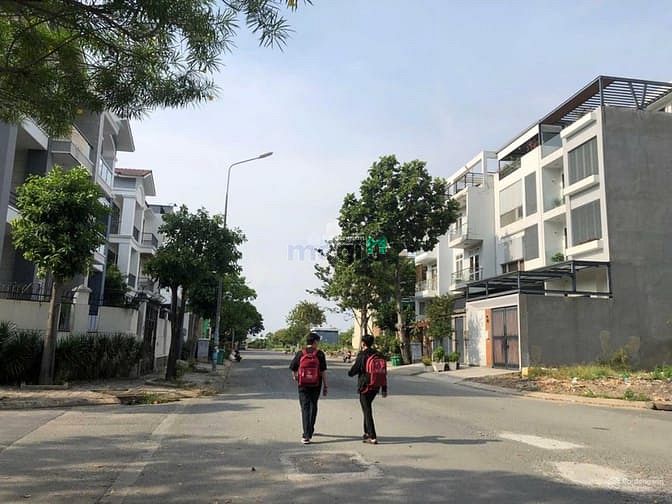 Hình ảnh Bán nhanh lô đất cập sát bến xe An Sương Q12 - mặt tiền đường Quốc Lộ