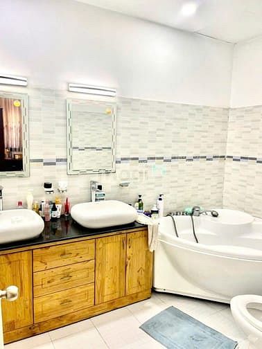 Hình ảnh Cho thuê nguyên căn biệt thự 264m2