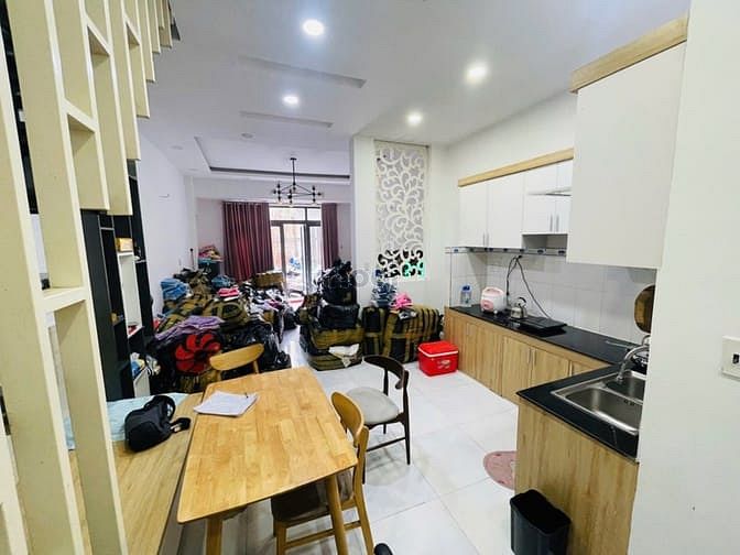 Hình ảnh Bán nhà 2 tầng phạm văn đồng phường 11 bình thạnh