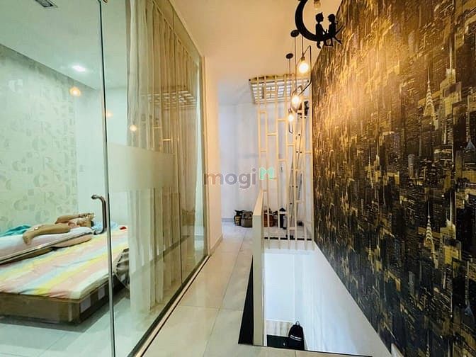 Hình ảnh Bán nhà 2 tầng phạm văn đồng phường 11 bình thạnh