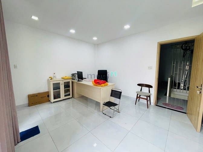 Hình ảnh Bán nhà 2 tầng phạm văn đồng phường 11 bình thạnh