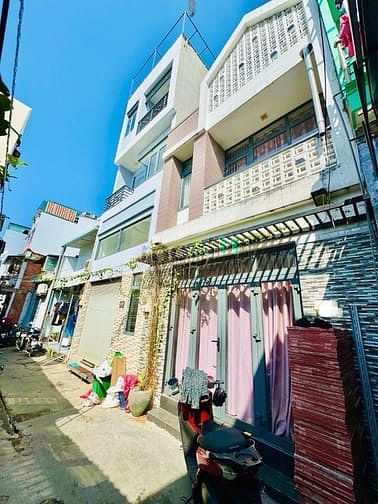 Hình ảnh Bán nhà 2 tầng phạm văn đồng phường 11 bình thạnh