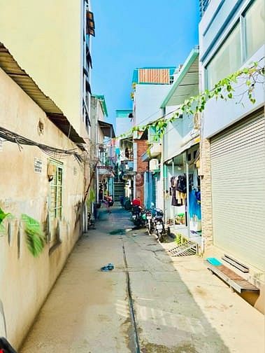 Hình ảnh Bán nhà 2 tầng phạm văn đồng phường 11 bình thạnh
