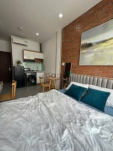 Hình ảnh Phòng mới ngay trung tâm tâm q1 giá chỉ 8tr5