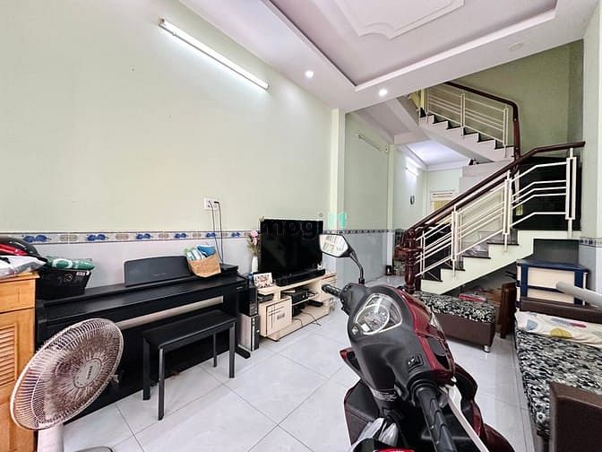 Hình ảnh Bán nhà 4 tầng phạm văn Hai phường 3 Tân bình