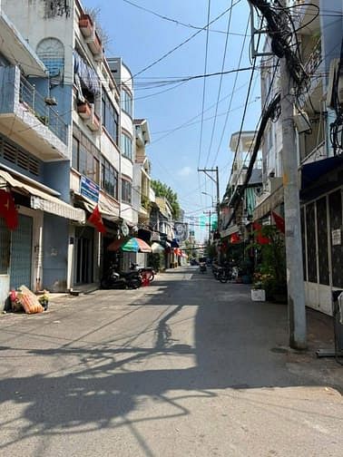 Hình ảnh Bán nhà Quận 11- Lạc Long Quân - Hẻm ô tô 6m, 53m2 nở hậu, chỉ 7.3 tỷ