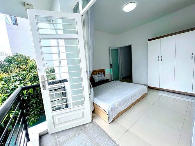Hình ảnh Phòng quận Tân Bình bình mới đẹp, bancon full NT