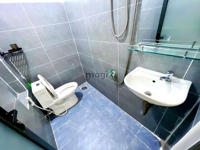 Hình ảnh Phòng quận Tân Bình bình mới đẹp, bancon full NT