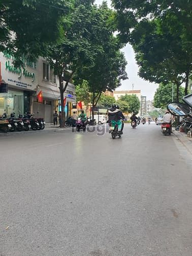 Hình ảnh Ba Đình - Nhà mặt phố - kinh doanh đỉnh - 112m2