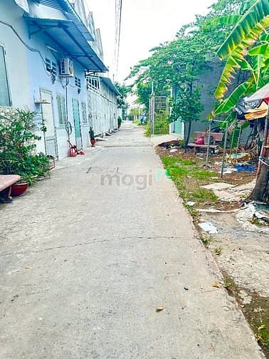 Hình ảnh Chính chủ cần miếng đất thổ cư góc 2mặt tiền đường bê tông