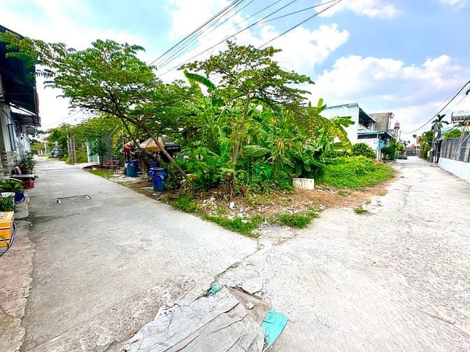 Hình ảnh Chính chủ cần miếng đất thổ cư góc 2mặt tiền đường bê tông