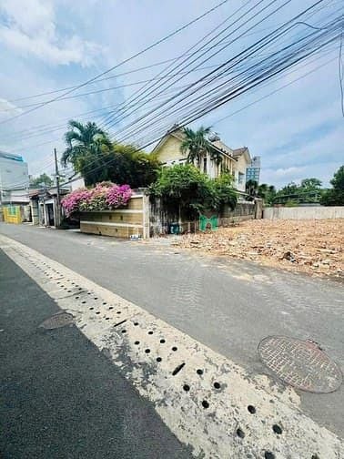 Hình ảnh Li dị cần bán gấp lô đất thổ cư 86m2 đương Phan Đăng Lưu SHR 720tr