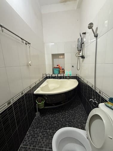Hình ảnh Hẻm 8m Lạc Long Quân – Tân Bình – DT: 5x11m – 4 Tầng  - Chỉ 8,9 Tỷ