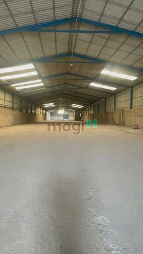 Hình ảnh Cần cho thuê kho 2 mặt tiền đường Hồ Văn Long xe container chạy