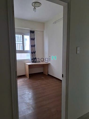 Hình ảnh Chung cư Hoa Sen, Lạc Long Quân,Q11: 70m2, 2p ngủ, 9tr/th